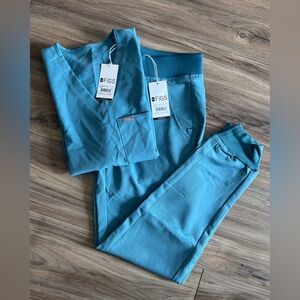 FIGS Women's Scrub Set in Teal Blue